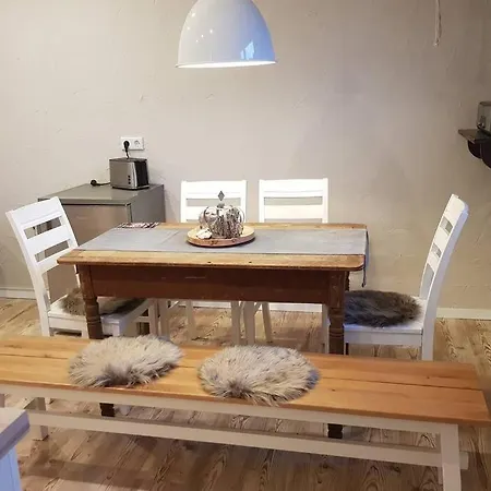 Altes Schreiner Haus In Der Vulkaneifel *